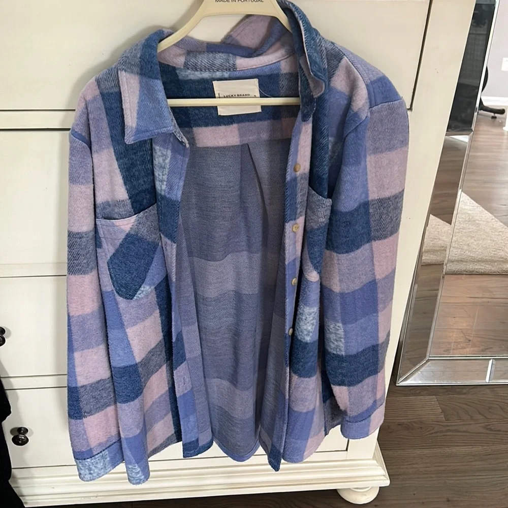 Oversized Shacket - Picture 1 of 3